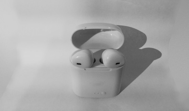 What Makes the Apple AirPods Worth the Money TechBiva Are the Apple AirPods Worth the Price?