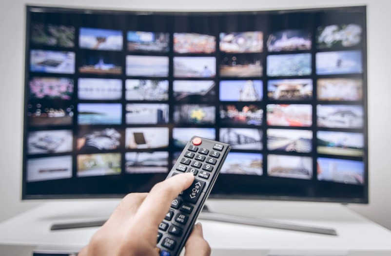 Why Should I Buy a Smart TV If I Don’t Have Internet Connectivity